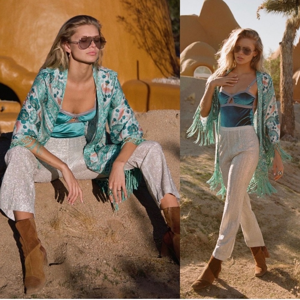 NWOT Arnhem Azalea Kimono Turquoise/White